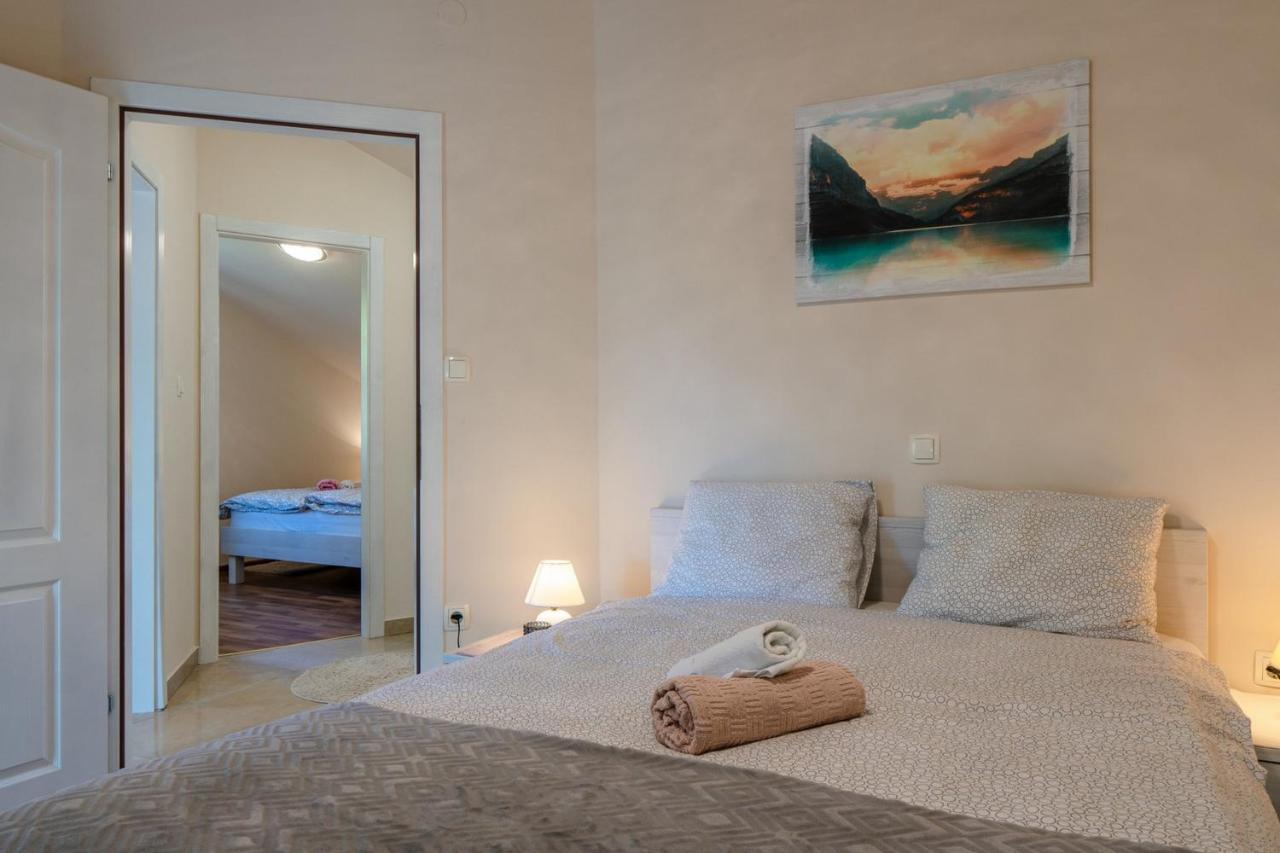 Apartments Sum Mora Vir Extérieur photo